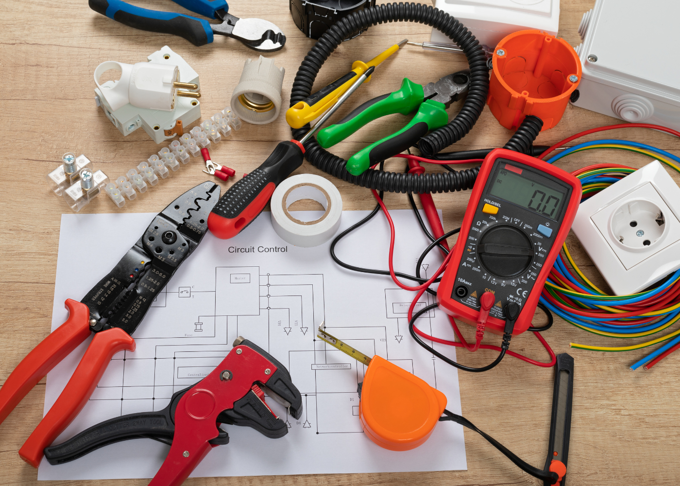 Top 10 Electrical Safety Tips for DIY Enthusiasts